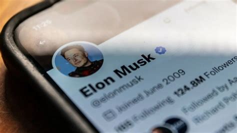 Did Elon Musk force Twitter to boost his tweets or get fired?