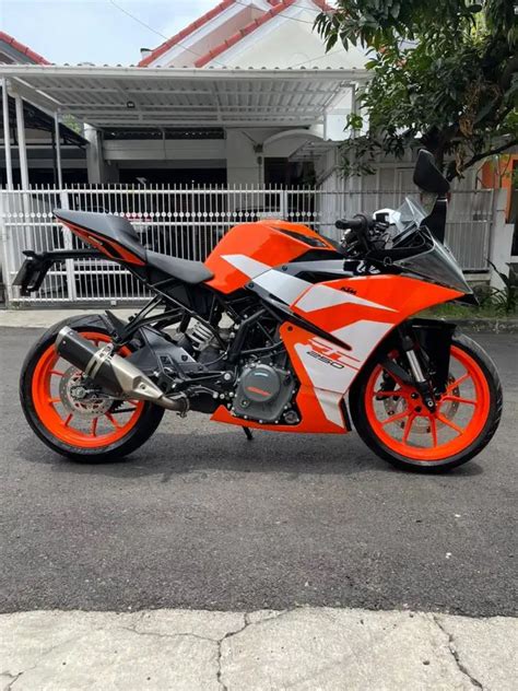 Ktm Rc 250 Spesial Editions Se Abs Motor Bekas 854127375