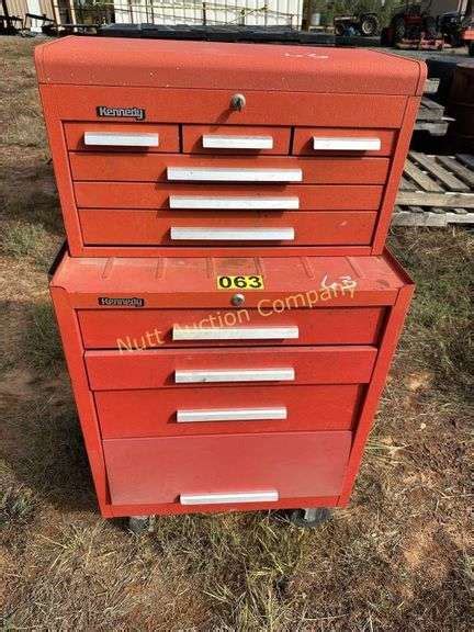 Kennedy Roll Around Tool Box Upper And Lower Nutt Auction