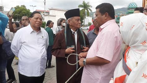 Dprd Maluku Serahkan Hewan Kurban Jelang Idul Adha