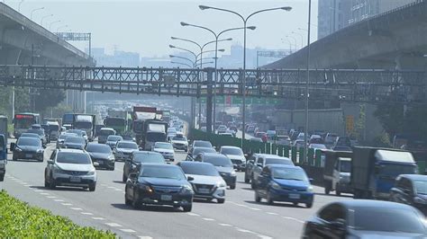 快新聞／端午連假首日國道塞爆「車速僅剩10多公里」 國5回堵逾8公里 民視新聞網