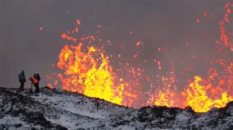 Las Incre Bles Im Genes De La Erupci N Del Volc N De Islandia A Vista