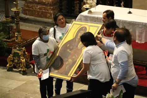 S Mbolos Da Jmj Chegaram Terceira Igreja A Ores