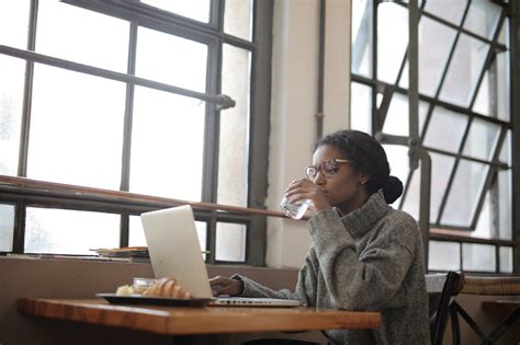 Trabalho Remoto De Qualquer Lugar Do Mundo Permanentemente Descubra