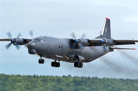 Самолет Ан-12: фото, технические характеристики