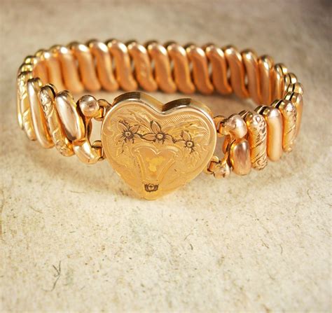 Antique Rose gold Victorian bracelet Heart locket vintage bracelet Sweetheart - Bracelets