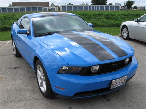 2010 Ford mustang hood stripes