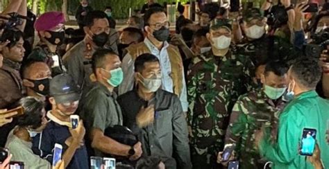 Tak Hanya Ridwan Kamil Anies Juga Janji Teruskan Aspirasi Buruh Tolak