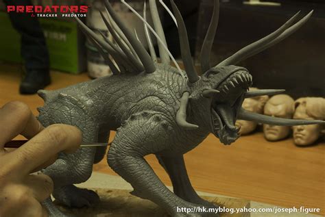 HOT TOYS TRACKER PREDATOR IS ROARING SOON Page 2 RPF Costume And Prop Maker Community