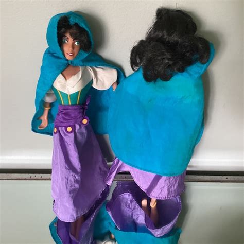 Disney Burger King Hunchback Notre Dame Esmeralda Finger Puppet