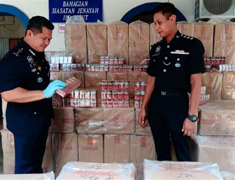 Rokok Seludup Bernilai Rm Juta Dirampas Utusan Malaysia