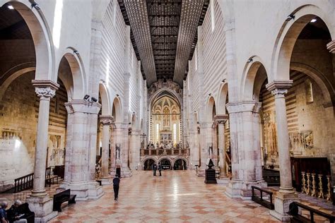 Interiors Of Basilica Di San Zeno Maggiore Verona Veneto