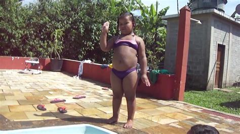 Rayane Na Piscina YouTube