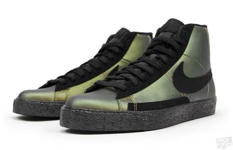 Nike Blazer Mid Foamposite Metallic Goldblack Wave®