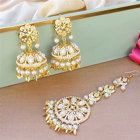 White Pearl Pipal Patti Jadau Earring With Tikka Set FashionCrab