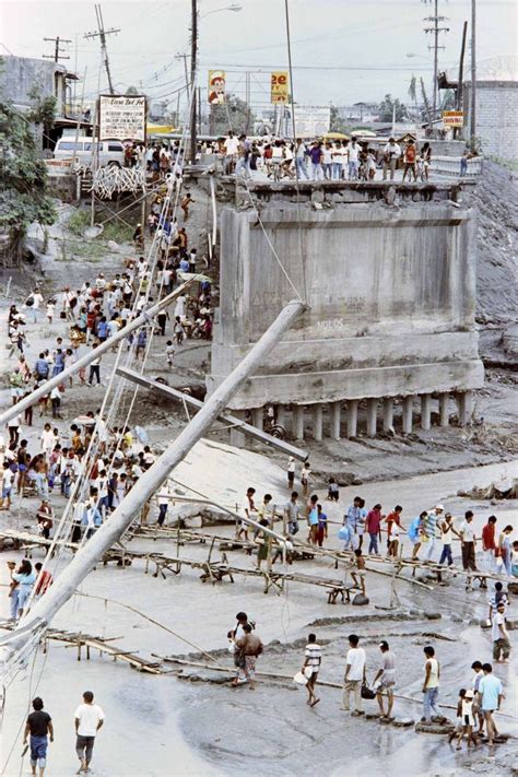 Haunting Photographs From the Aftermath of the 1991 Eruption of Mount ...