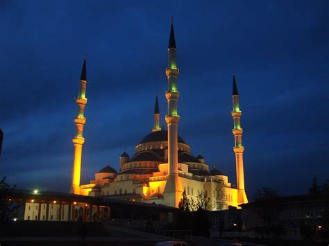 Kocatepe Camii O Bilir O Bilmez