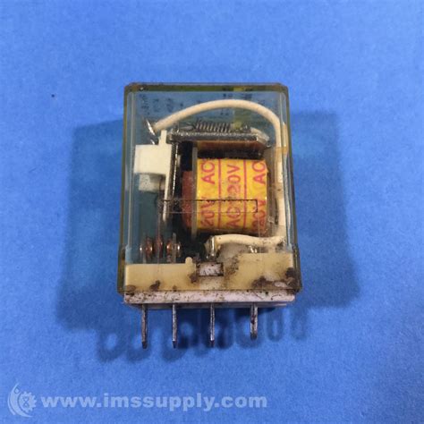 IDEC RHIB UAC120V POWER RELAY SPDT 120 VAC 10 A RH SERIES Relay