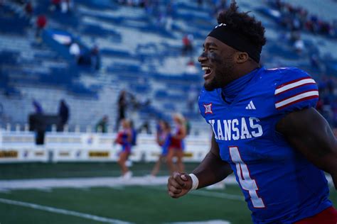 Kansas Jayhawks Vs Ucf Knights Lawrence Ks Kansas Jayh Flickr