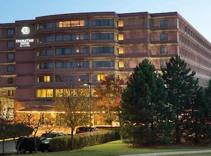 DoubleTree Suites by Hilton Hotel & Conference Center Chicago-Downers ...