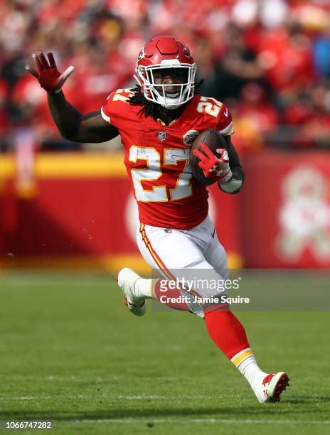 Kareem Hunt Chiefs Photos and Premium High Res Pictures - Getty Images