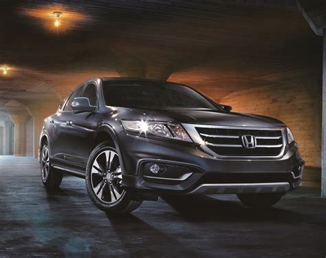 New Honda Crosstour Photos Prices And Specs In Uae