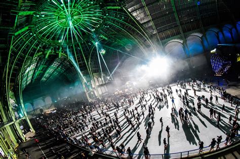 La Plus Grande Patinoire Du Monde Fait Son Retour Au Grand Palais