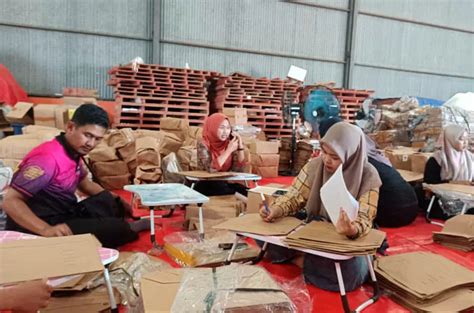 KPU Kebut Proses Setting Packing Logistik Pemilu Satu Dapil Butuh