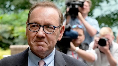 Kevin Spacey Erneut Wegen Mutmaßlicher Sexueller Übergriffe Vor Gericht Tagesschau De