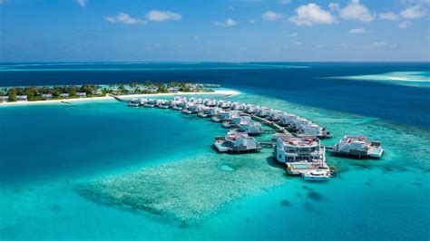 Photos: Jumeirah Maldives Olhahali Island