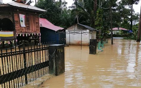 Banjir Kilat Hanya Pps Masih Dibuka Di Perak Fmt