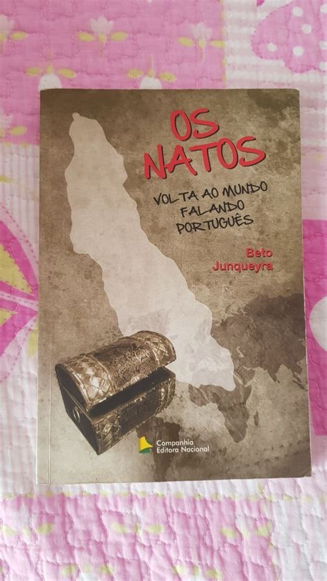 Os Natos Volta Ao Mundo Falando Português Livro Companhia Editora