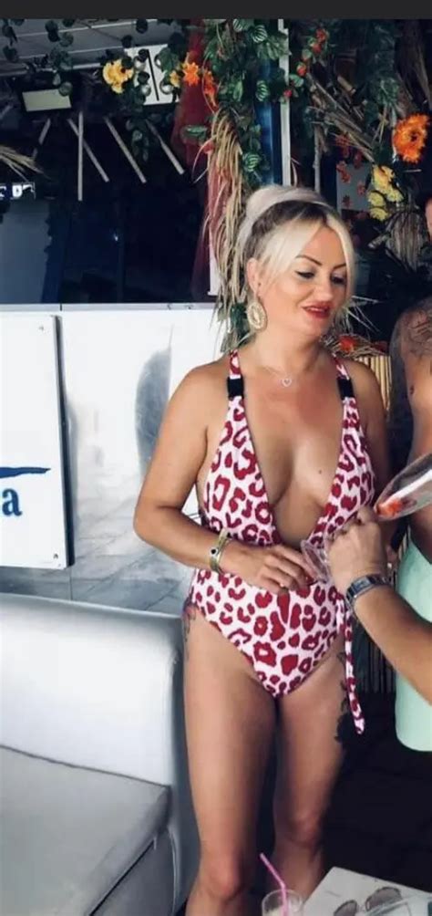 Mature Slag With Huge Saggy Tits Scrolller