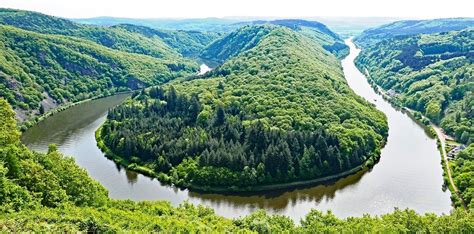 Saar loop, Mettlach - A beautiful river in northeastern France and ...