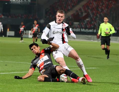 DIRECT Guingamp Niort suivez le match de la 37e journée de Ligue 2