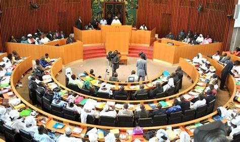 Assembl E Nationale Les Risques Qui P Sent Sur Le Vote Du Budget De