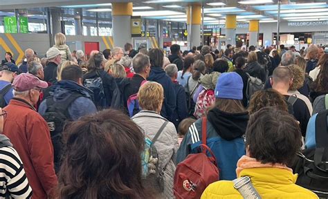 Nuevo Colapso En Los Controles De Seguridad Del Aeropuerto De Palma