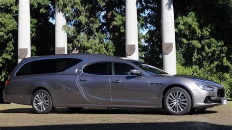 Maserati Ghibli versión coche fúnebre