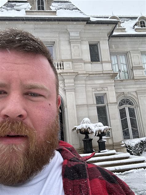 Automated tipping systems will soon boost the starbucks coffee salary 3