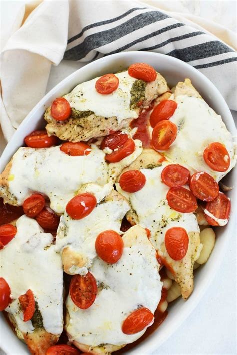 Cheesy Pesto Chicken Sizzling Eats