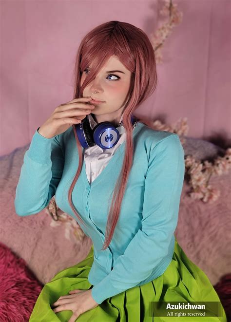 Heres My Miku Nakano Cosplay From The Quintessential Quintuplets ️ Scrolller