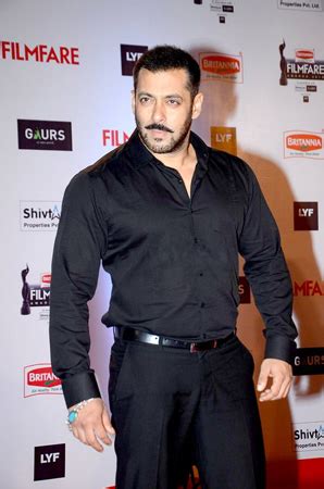 Salman Khan Down With Dengue But Recovering Well Daily Times