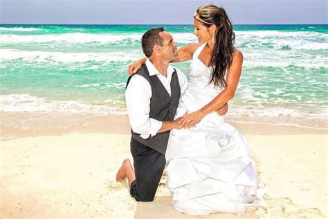 Beach Wedding On A Budget