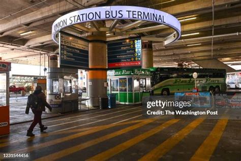 Union Station Bus Terminal Photos and Premium High Res Pictures - Getty ...