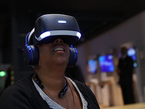 Shipments Of Virtual Reality Headsets Have Surpassed 1 Million For The First Time In A Single