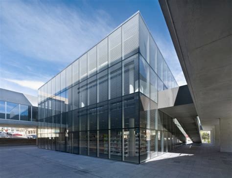 Rafael De La Hoz Encircles Cultural Centre With A Raised Storey