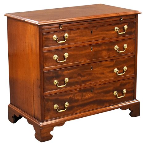 19th Century English George III Mahogany Chest Of Drawers For Sale At