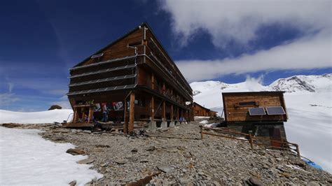 Rifugio Quintino Sella Bewirtschaftete Hütte outdooractive