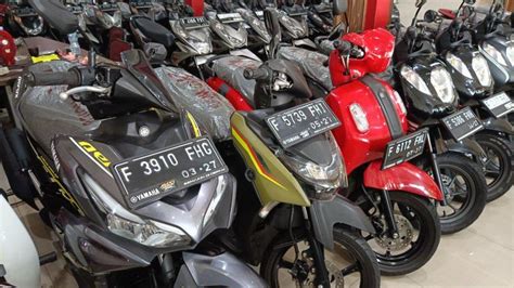 Dijual Murah Motor Sejuta Umat Honda Vario 160 And Yamaha Fazzio Kini Turun Harga Hanya Rp 23 5