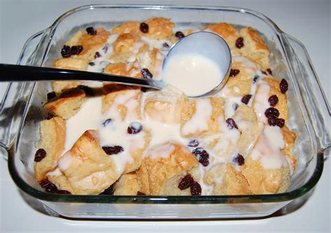 Louisiana Bread Pudding with Whiskey Sauce | Cooking Mamas